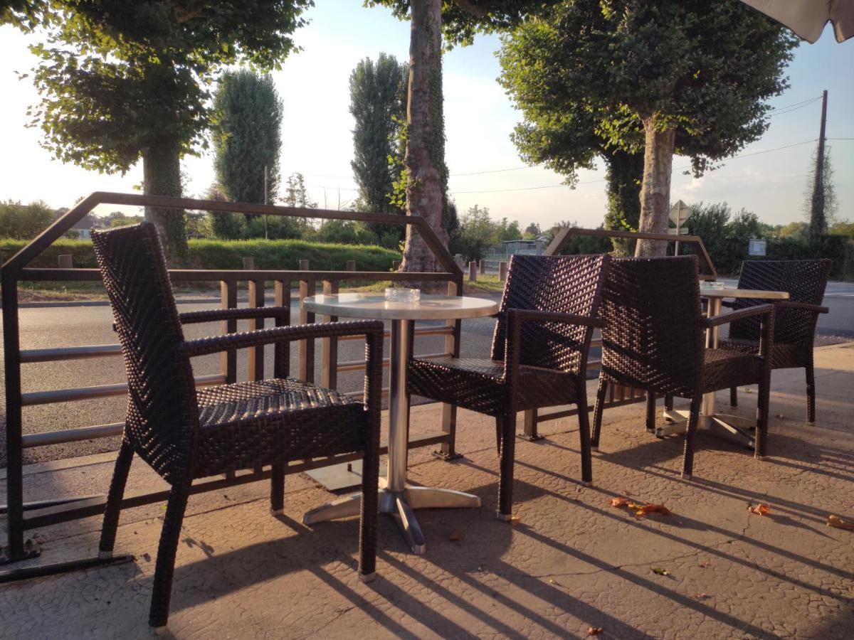 Aux Trois Rois Hotel Pont-Sur-Yonne Exterior foto