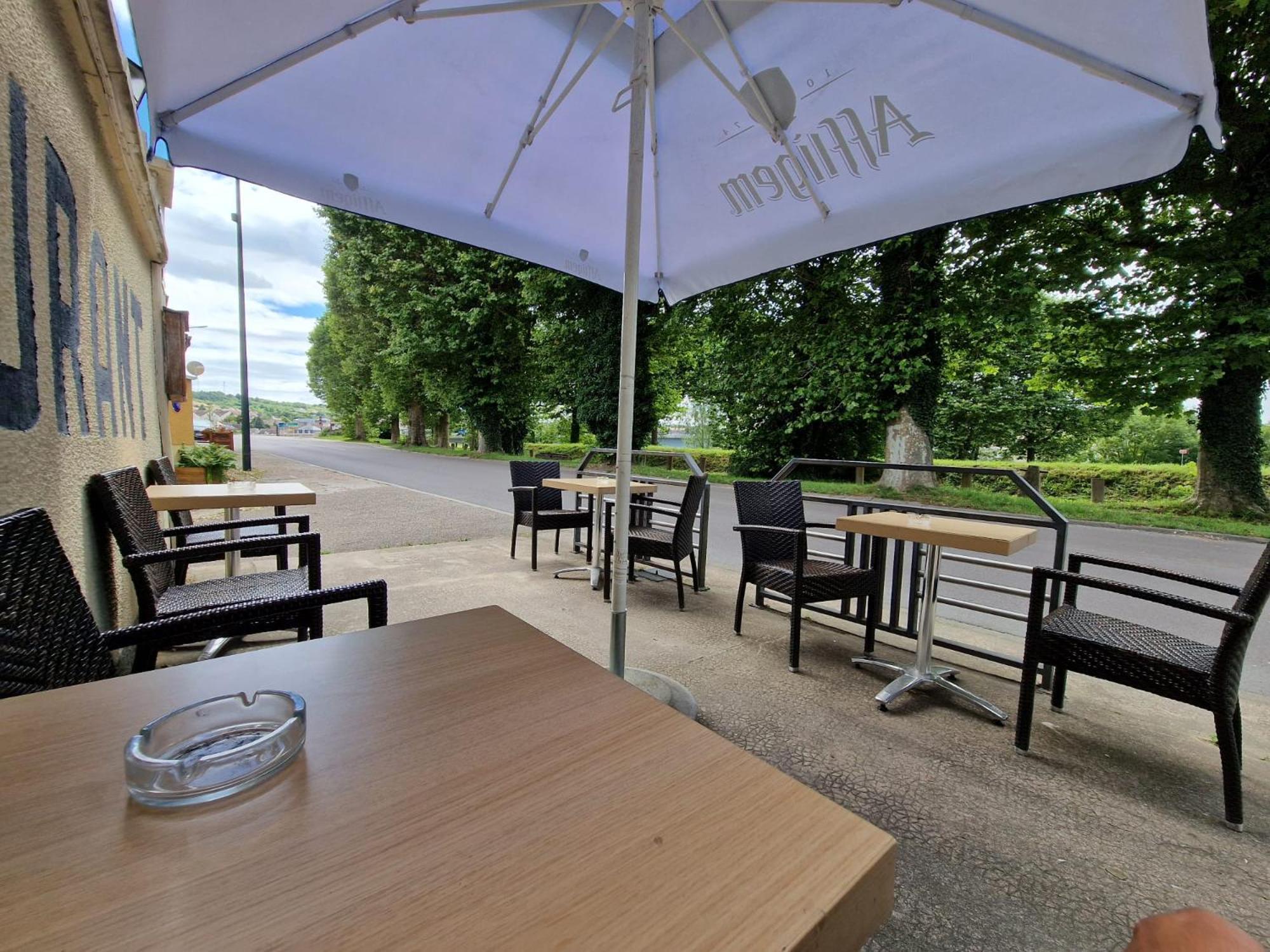 Aux Trois Rois Hotel Pont-Sur-Yonne Exterior foto