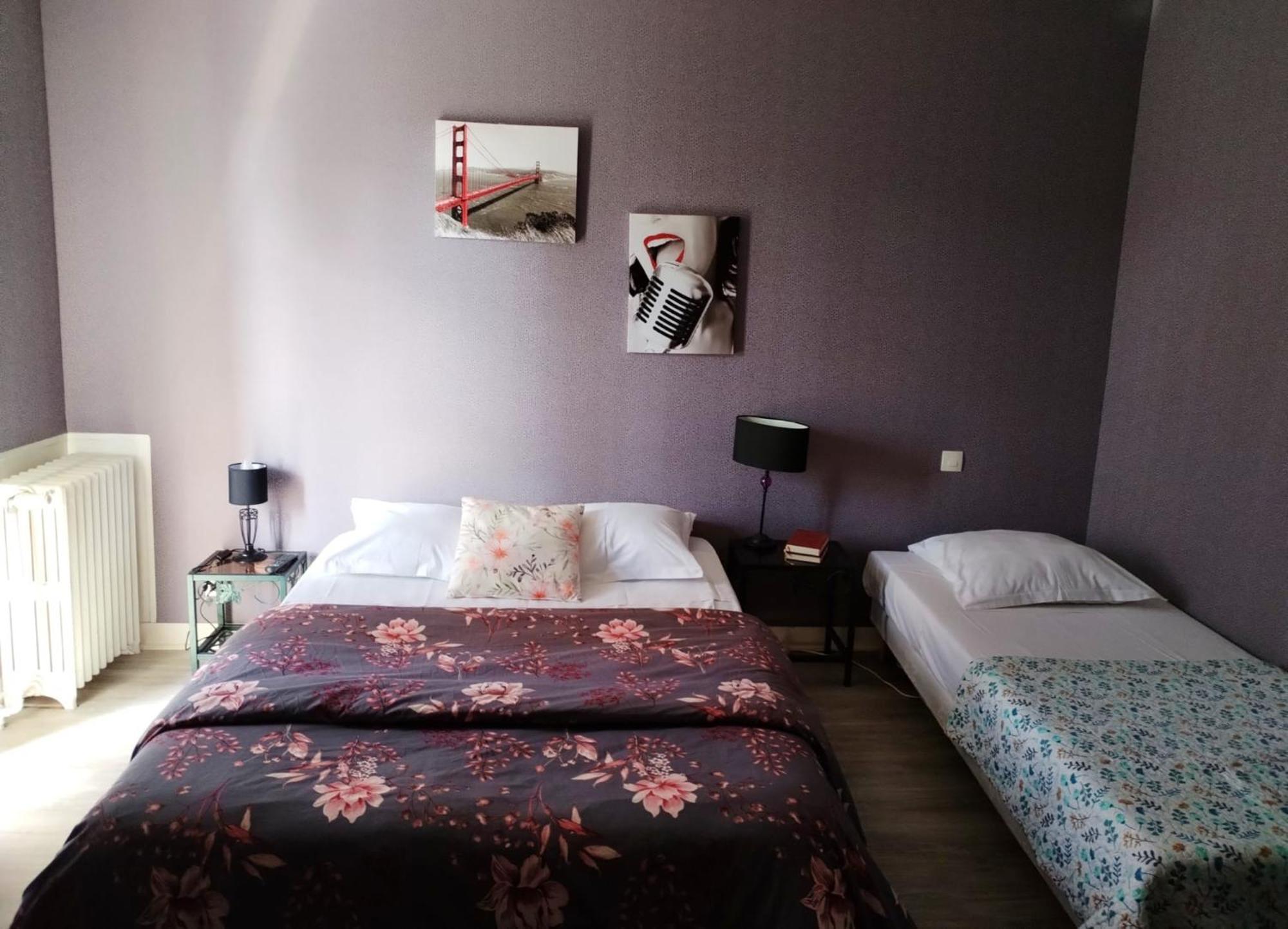 Aux Trois Rois Hotel Pont-Sur-Yonne Cameră foto