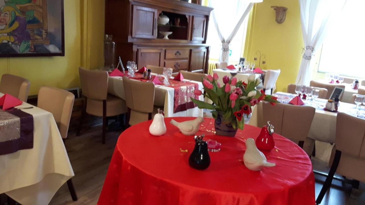 Aux Trois Rois Hotel Pont-Sur-Yonne Exterior foto